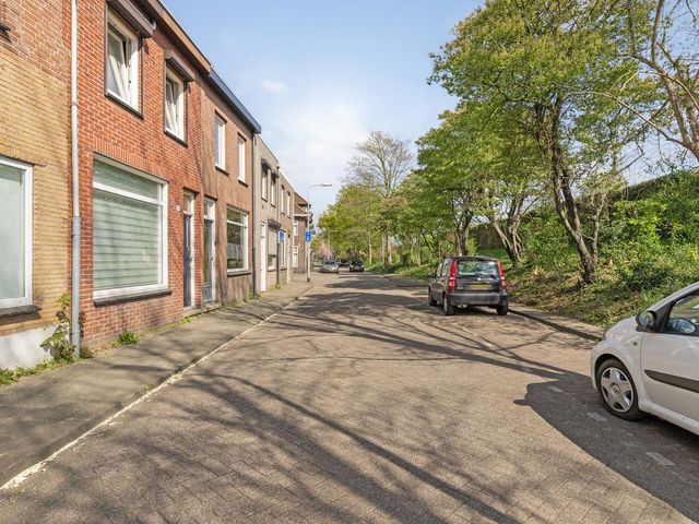 Zuid-Oosterstraat 9, Tilburg
