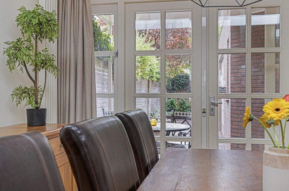 Burgemeester Suijsstraat 8