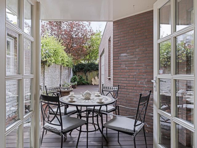 Burgemeester Suijsstraat 8, Tilburg