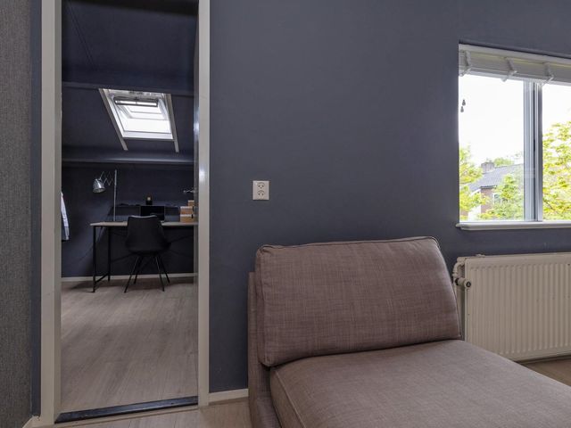 Goudwespmeent 93, Hilversum