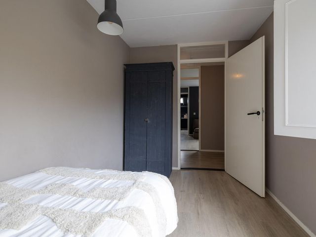 Goudwespmeent 93, Hilversum