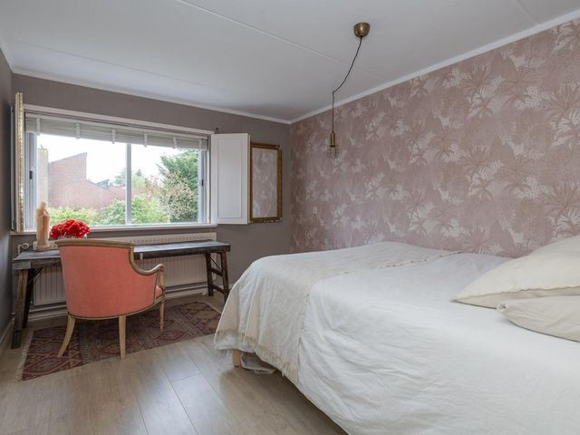 Goudwespmeent 93, Hilversum