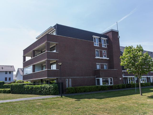 Varsseveldstraat 90, Tilburg