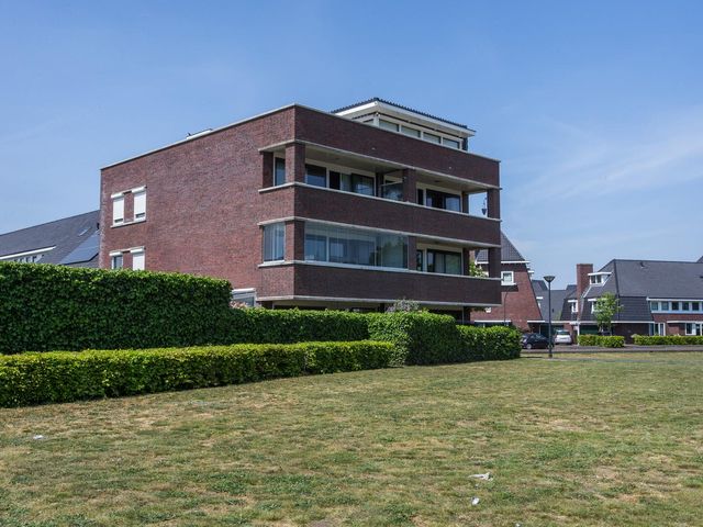 Varsseveldstraat 90, Tilburg