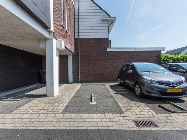 Varsseveldstraat 90, Tilburg