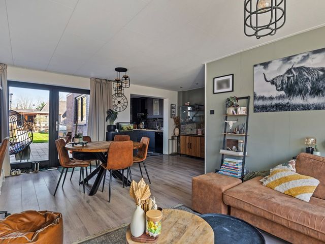 Julianastraat 8, Vogelwaarde
