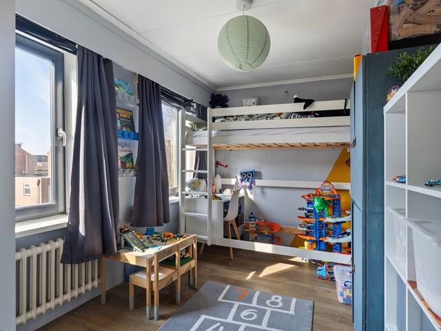 Julianastraat 8, Vogelwaarde