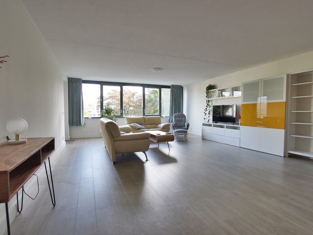 Johannes Calvijnlaan 77, Amstelveen