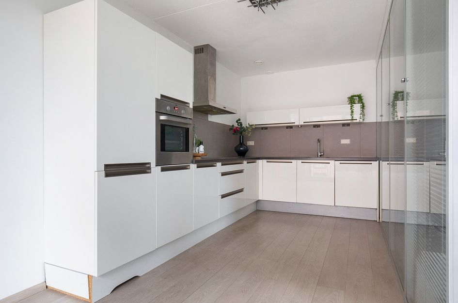 Eva Besnyöstraat 71