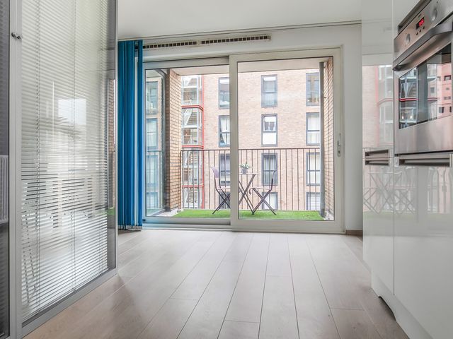 Eva Besnyöstraat 71, Amsterdam