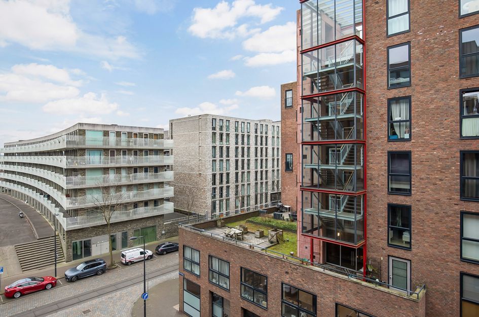 Eva Besnyöstraat 71
