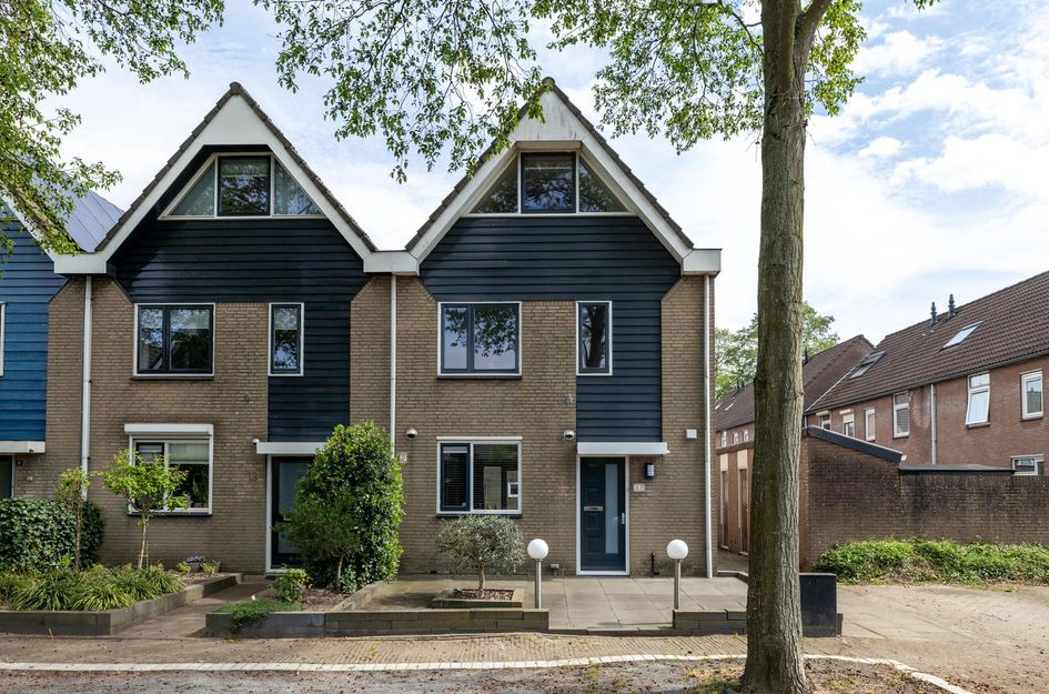 Den Elst 15