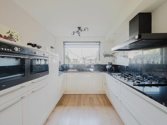 Suze Robertsonstraat 18, Spijkenisse