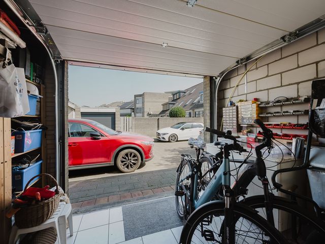 Suze Robertsonstraat 18, Spijkenisse