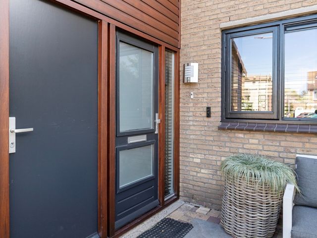 Zeeanemoon 33, Hoek van Holland
