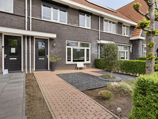 Vogellaan 64, Terneuzen