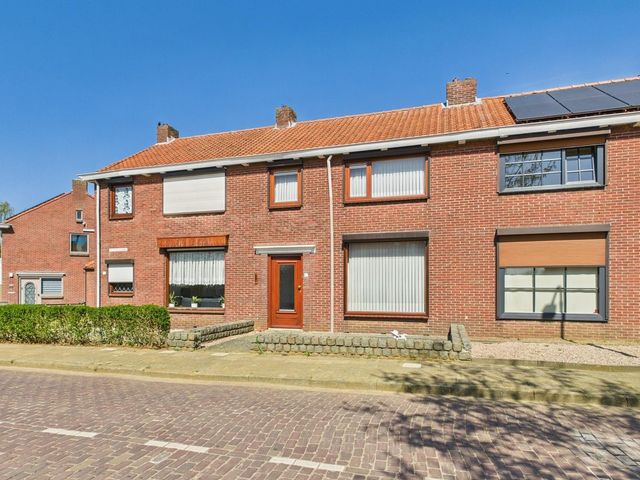 Hulsterloostraat 15, Nieuw Namen