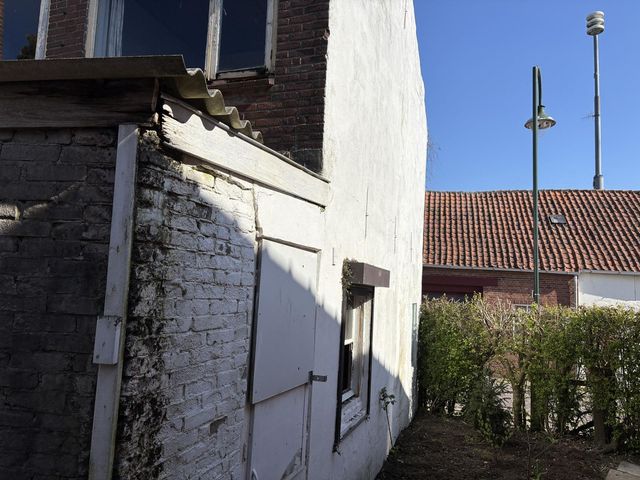 Oostvest 10, Sint-Maartensdijk