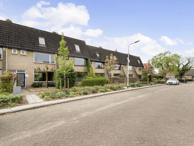 Nassaustraat 12, Rijsbergen
