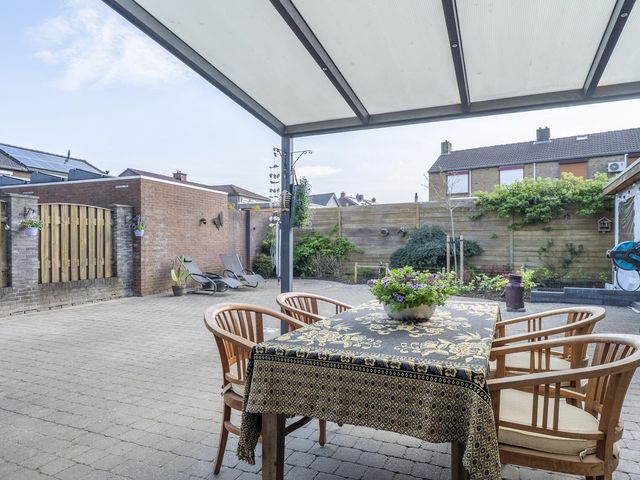 Doctor Poelsstraat 16, Urmond