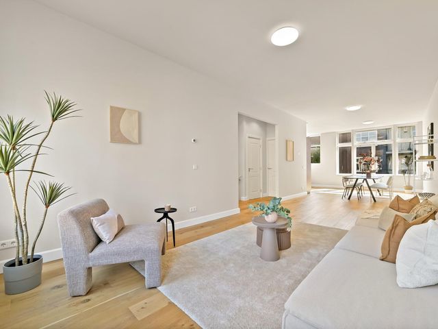 Zestienhovenstraat 48A, Rotterdam