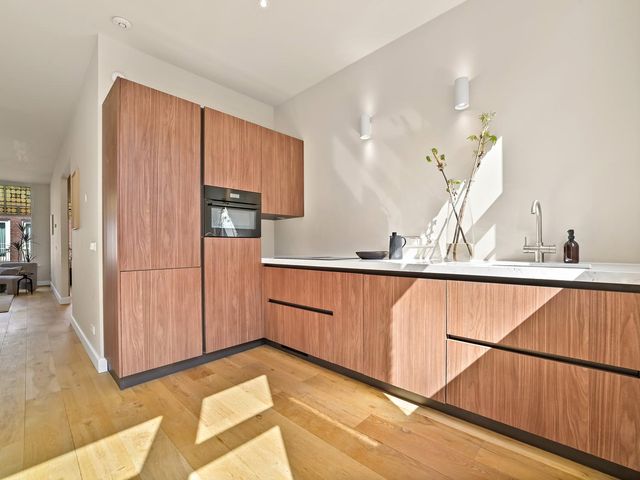 Zestienhovenstraat 48A, Rotterdam