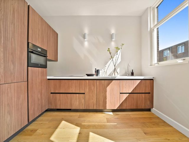 Zestienhovenstraat 48A, Rotterdam