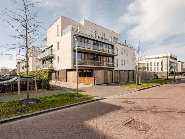 Beneluxlaan 897, Almere