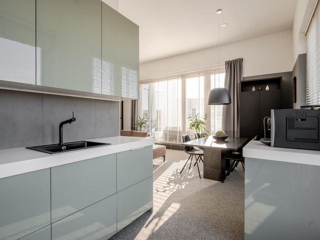 Beneluxlaan 897, Almere