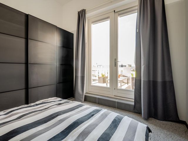 Beneluxlaan 897, Almere