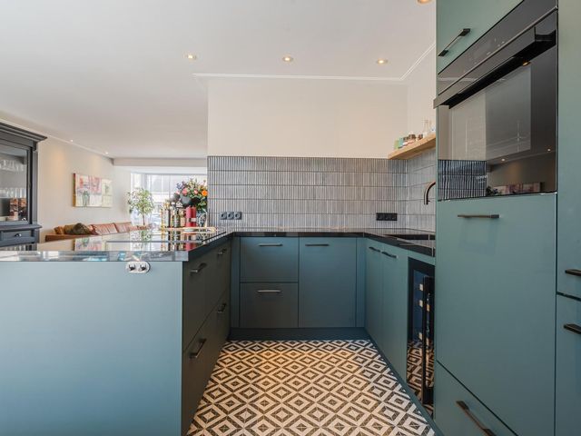 Schouw 12, Grootebroek