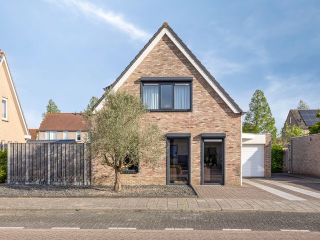 Montgomerysingel 20, Kloosterzande