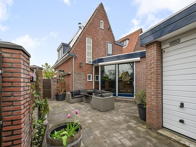 Seramstraat 1, Wormerveer