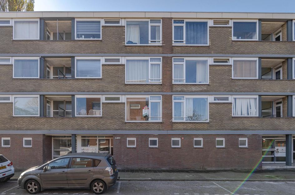 Tholenstraat 104