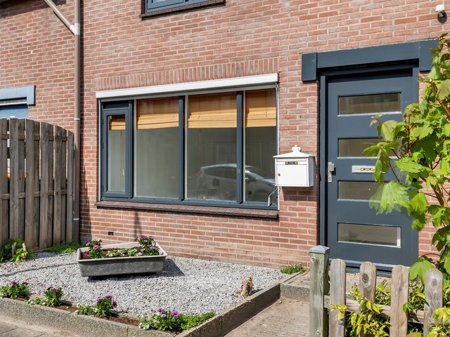 Oudeveen 35, Veenendaal