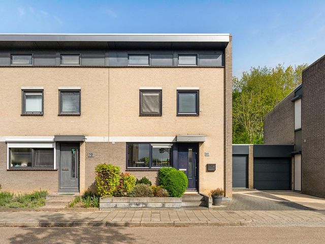 Weustenraedtstraat 81, Hoensbroek