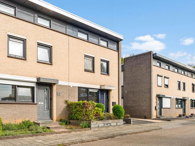 Weustenraedtstraat 81, Hoensbroek