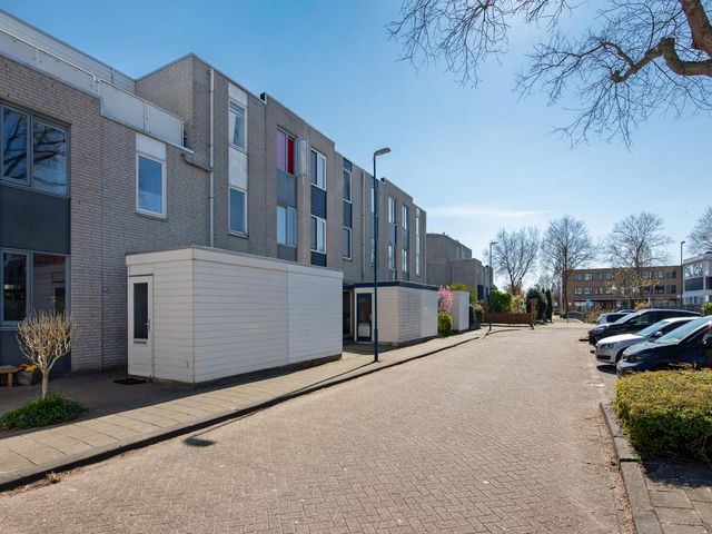 Marineblauw 95, Zoetermeer