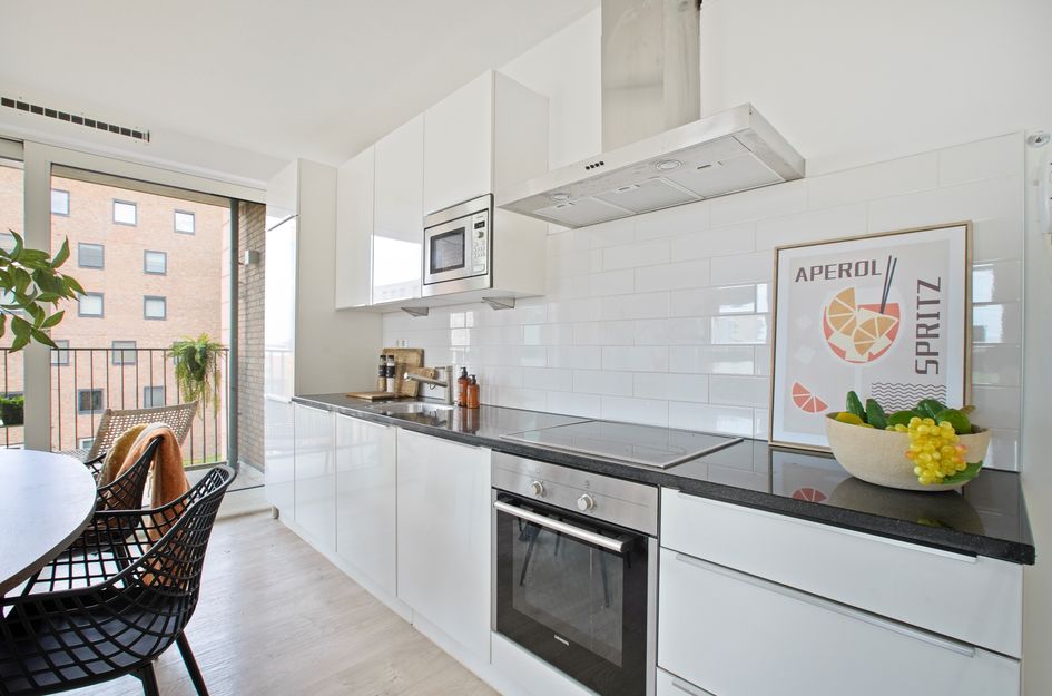 Eva Besnyöstraat 67