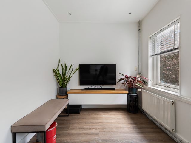 Markgraaflaan 15, Vlaardingen