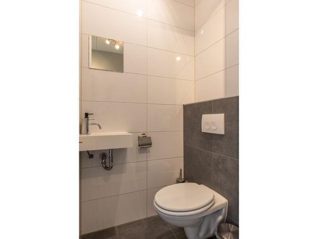 Akker 41, Holten