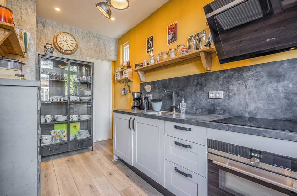 Emmastraat 11