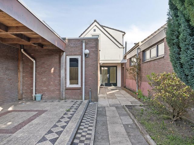 St. Antoniusstraat 86, Waalwijk