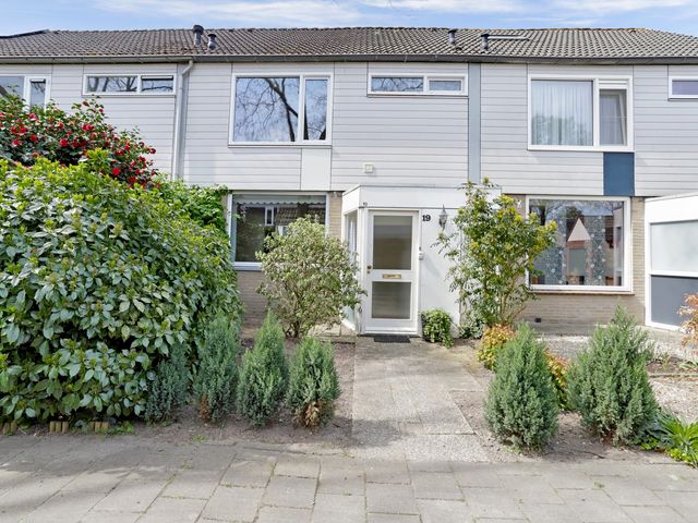 Stijn Streuvelslaan 19, Bladel