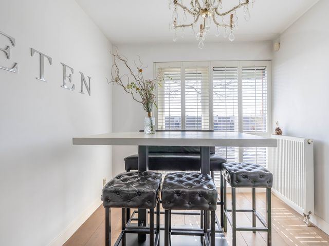 Tirionstraat 1, Zevenhuizen