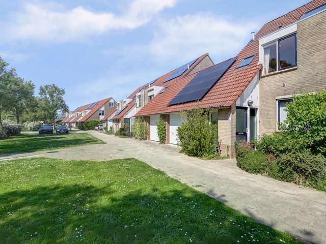 't Hoogt 37, Strijen