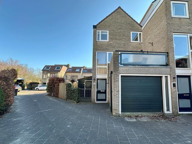 Bloemgaarde 53, Castricum