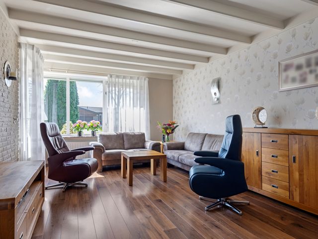 Korhoenlaan 30, Weiteveen