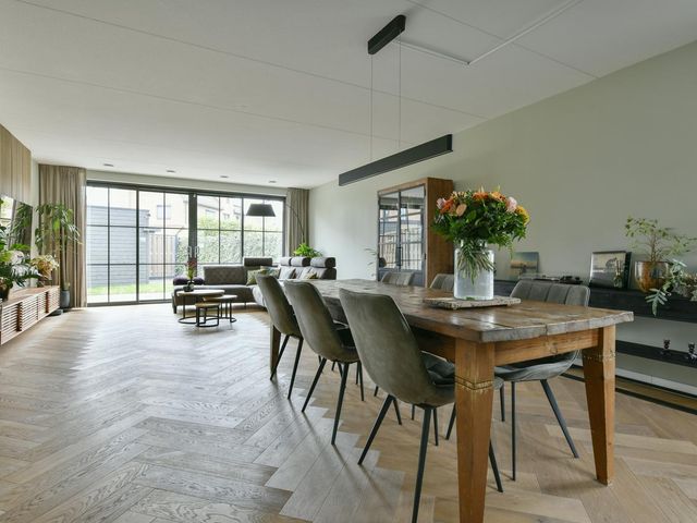 Laan van Tudor 271, Hoofddorp