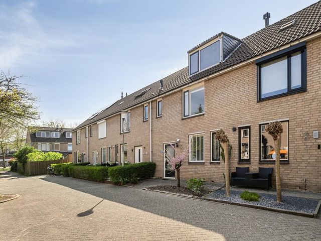 Schouw 36, Oud-Beijerland